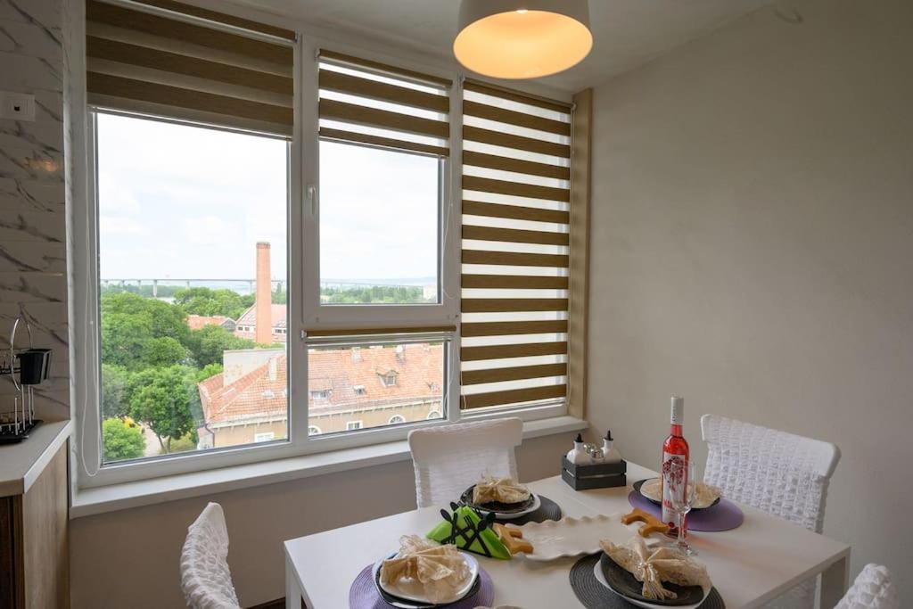Sunset Luxury Apartment Varna Exterior foto